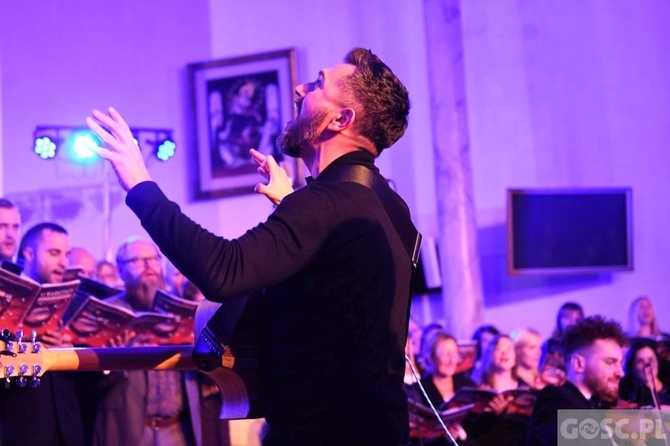 Uwielbienie na zakończenie Zielonogórskich Warsztatów Liturgiczno-Muzycznych