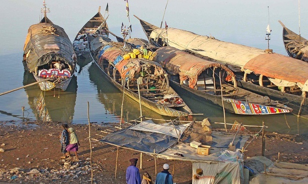 Nigeria: 76 osób zginęło w katastrofie łodzi na rzece Niger