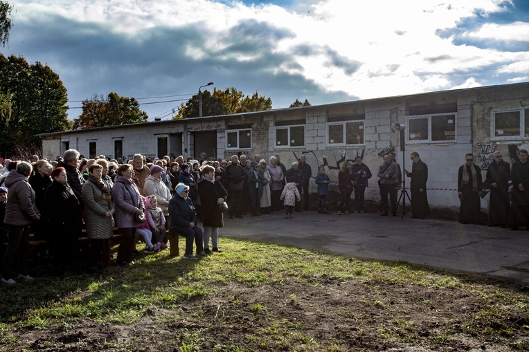 Tak rodzi się parafia bł. Jerzego Popiełuszki