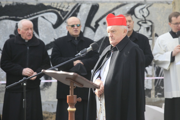 Tak rodzi się parafia bł. Jerzego Popiełuszki