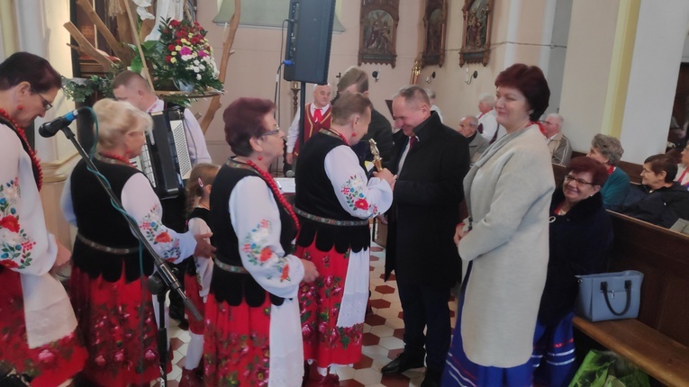 Stolec. Przegląd Pieśni Religijnych z wyjątkowymi tradycjami