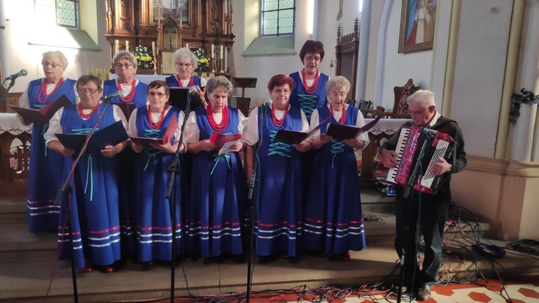 Stolec. Przegląd Pieśni Religijnych z wyjątkowymi tradycjami