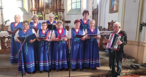 Stolec. Przegląd Pieśni Religijnych z wyjątkowymi tradycjami