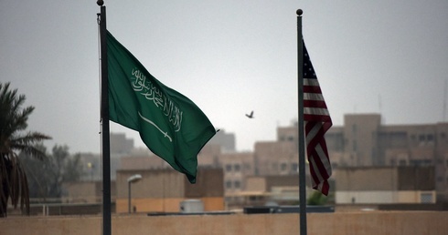 USA: Szef senackiej komisji zapowiedział blokowanie współpracy z Arabią Saudyjskiej, która poparła Rosję