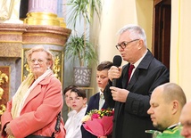 	Lidia Wajdzik i Tadeusz Kopeć dziękowali za dar jubileuszowego modlitewnego spotkania. 