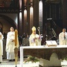 	Eucharystii w katedrze przewodniczył bp Jan Kopiec, koncelebrowali duszpasterze akademiccy i Klubu Inteligencji Katolickiej.