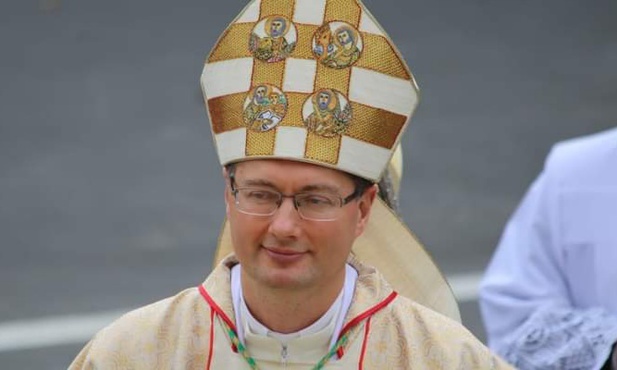 Nuncjusz apostolski w Ukrainie: psychicznie przyzwyczajeni do wojny, nie rezygnujemy z prośby o pokój
