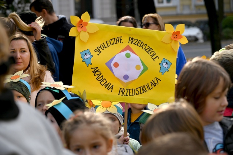 Tu zakwita dobro. Pola Nadziei w Świdnicy