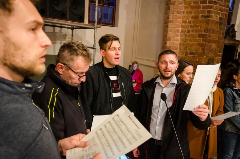 Głogów. Rekolekcje z o. Adamem Szustakiem