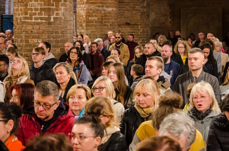 Głogów. Rekolekcje z o. Adamem Szustakiem