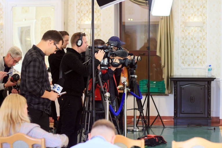 Konferencja prasowa na zakończenie zebrania plenarnego KEP z udziałem kard. Mario Grecha 