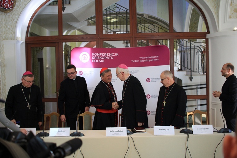 Konferencja prasowa na zakończenie zebrania plenarnego KEP z udziałem kard. Mario Grecha 