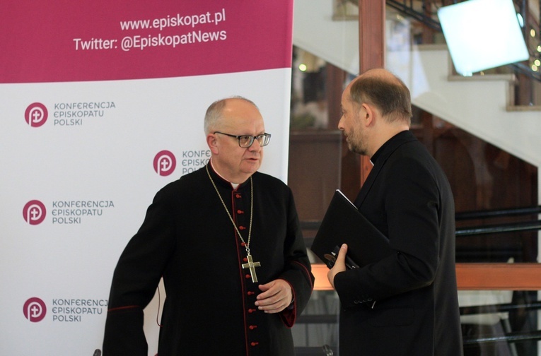 Konferencja prasowa na zakończenie zebrania plenarnego KEP z udziałem kard. Mario Grecha 