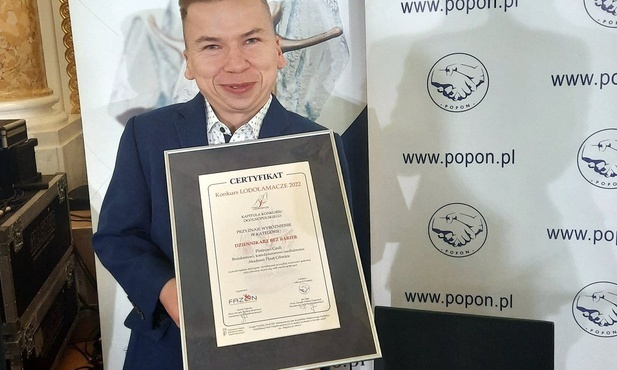 Piotr Grela wśród lodołamaczy