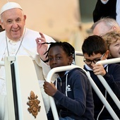 Papież: Nie róbmy z synodu parlamentu, módlmy się i słuchajmy