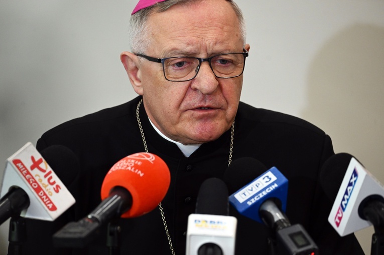 Bp Dajczak: Jestem szczęśliwy, że synod się odbył