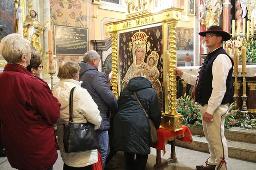 Czuwanie fatimskie w Rychwałdzie z bp. Romanem Pindlem - 13 października 2022 r.