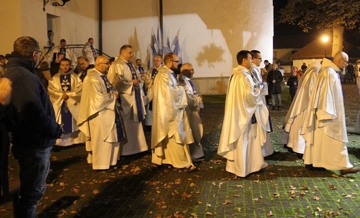 Czuwanie fatimskie w Rychwałdzie z bp. Romanem Pindlem - 13 października 2022 r.