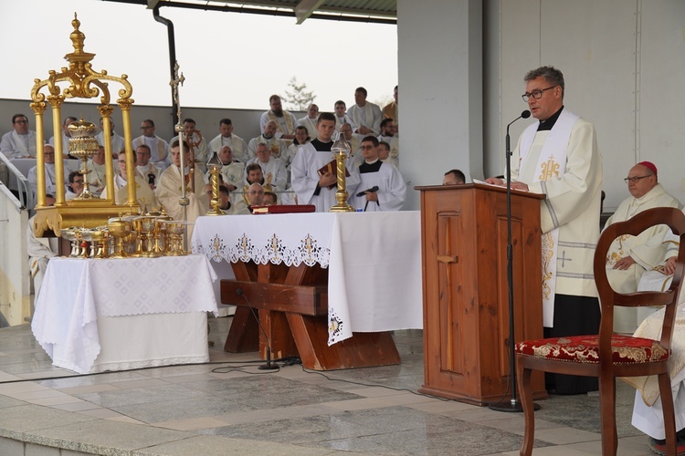 Pielgrzymka trzebnicka 2022 cz. 8 - wejście i Msza św.