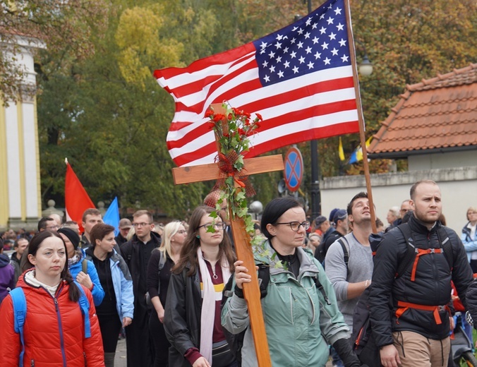 Pielgrzymka trzebnicka 2022 cz. 8 - wejście i Msza św.