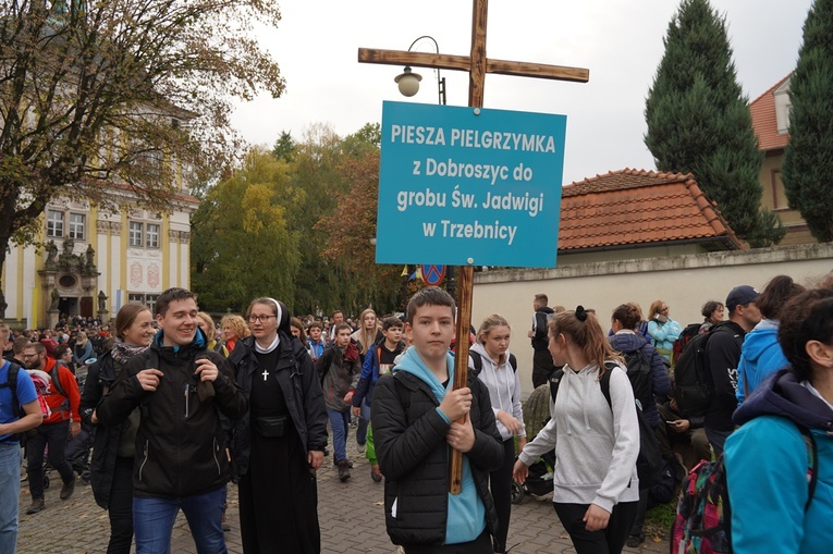 Pielgrzymka trzebnicka 2022 cz. 8 - wejście i Msza św.