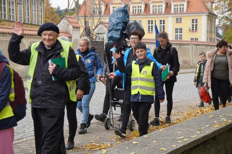 Pielgrzymka trzebnicka 2022 cz. 8 - wejście i Msza św.