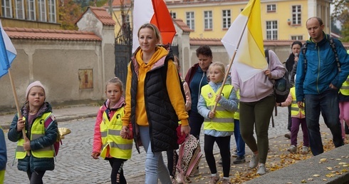 Pielgrzymka trzebnicka 2022 cz. 8 - wejście i Msza św.