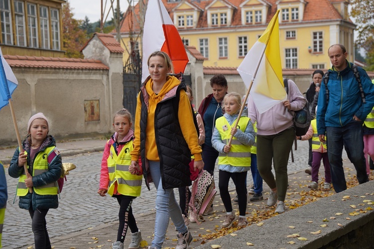 Pielgrzymka trzebnicka 2022 cz. 8 - wejście i Msza św.