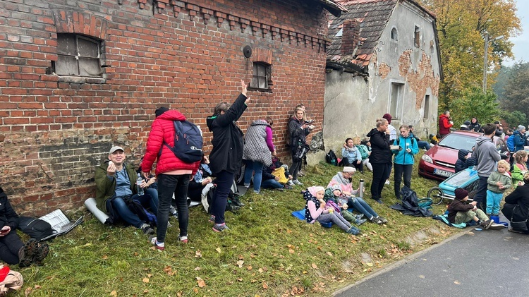 Pielgrzymka trzebnicka z Bagna i Obornik Śląskich