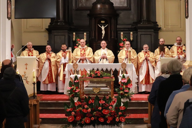 Bł. o. Honorat Koźmiński swoim życiem dał przykład wiary kolejnym pokoleniom. Z jego dziedzictwa do dziś czerpią mieszkańcy Nowego Miasta nad Pilicą i diecezji łowickiej.