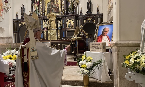 Abp Skworc w Podlesiu: Budowa nowego kościoła nie jest celem samym w sobie