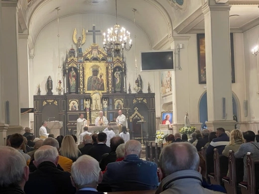 Katowice-Podlesie. Pobłogosławienie kamienia węgielnego 