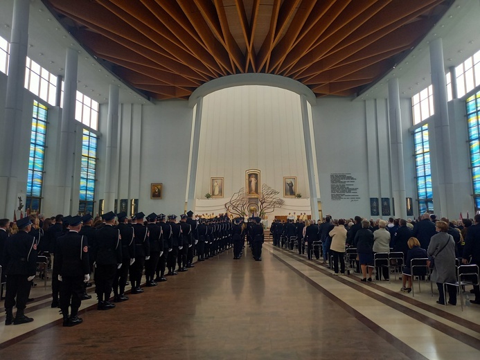 21. Pielgrzymka Strażaków do sanktuarium Bożego Miłosierdzia