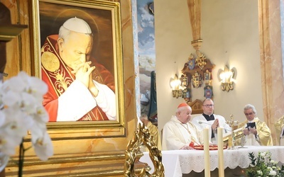 Kard. Dziwisz w rocznicę wyboru Jana Pawła II: Nie pozwólcie pozbawić należnej czci tego, który odnowił Polskę