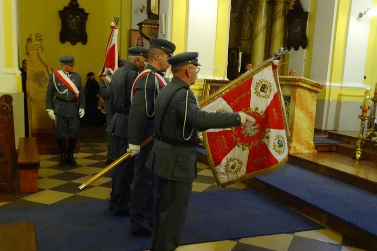 Tablica poświęcona św. Janowi Pawłowi II na wschowskiej farze