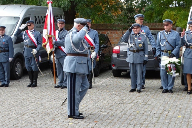 Tablica poświęcona św. Janowi Pawłowi II na wschowskiej farze