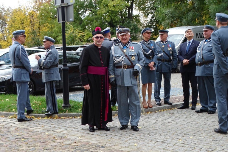 Tablica poświęcona św. Janowi Pawłowi II na wschowskiej farze