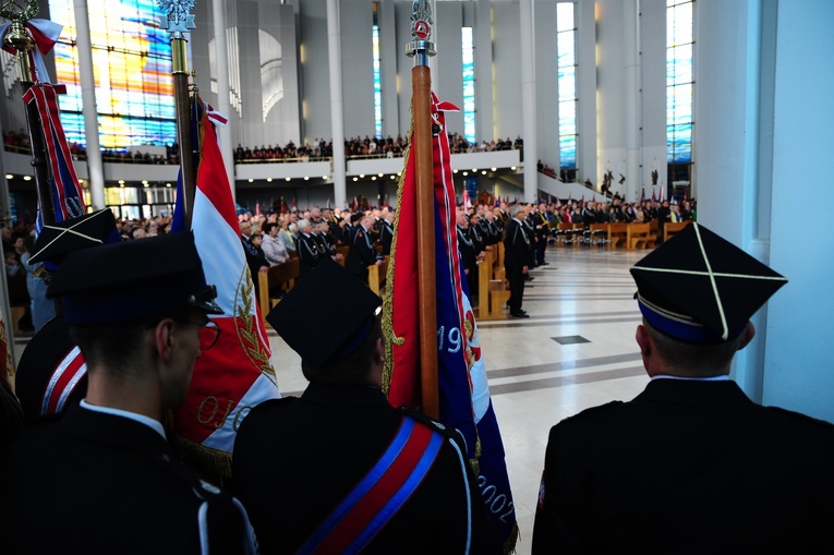 21. Pielgrzymka Strażaków do sanktuarium Bożego Miłosierdzia