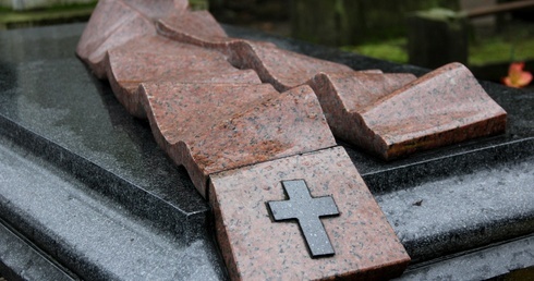 Kapłański grób
