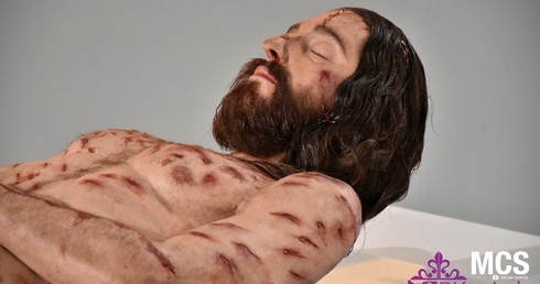 Jak wyglądał Jezus Chrystus? Hiperrealistyczna rzeźba na podstawie Całunu Turyńskiego