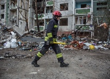 Nocny atak na Kijów: w ataku dronów uszkodzone budynki mieszkalne