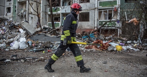 Nocny atak na Kijów: w ataku dronów uszkodzone budynki mieszkalne