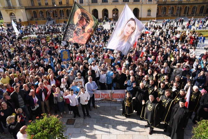 Diecezjalny Różaniec dla życia i rodziny