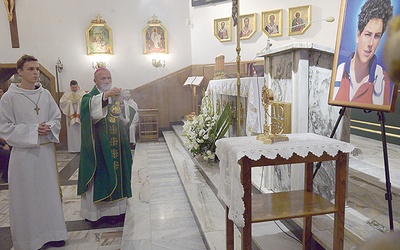 	Początek nawiedzenia odbył się w parafii św. Jadwigi na os. Akademickim.