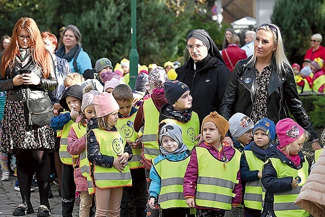 Wśród biorących udział w świdnickiej odsłonie  akcji było przedszkole  sióstr prezentek.