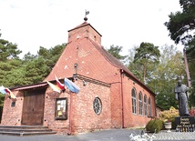 Budowla pierwotnie  była ewangelicką kaplicą.