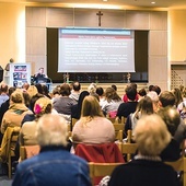 Wykłady o Biblii cieszą się coraz większą popularnością.