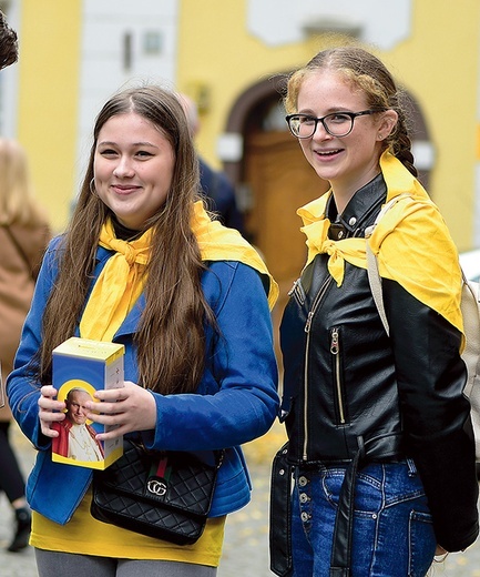 ▲	Stypendyści podkreślają, że otrzymywana pomoc pozwala im na realizację marzeń.