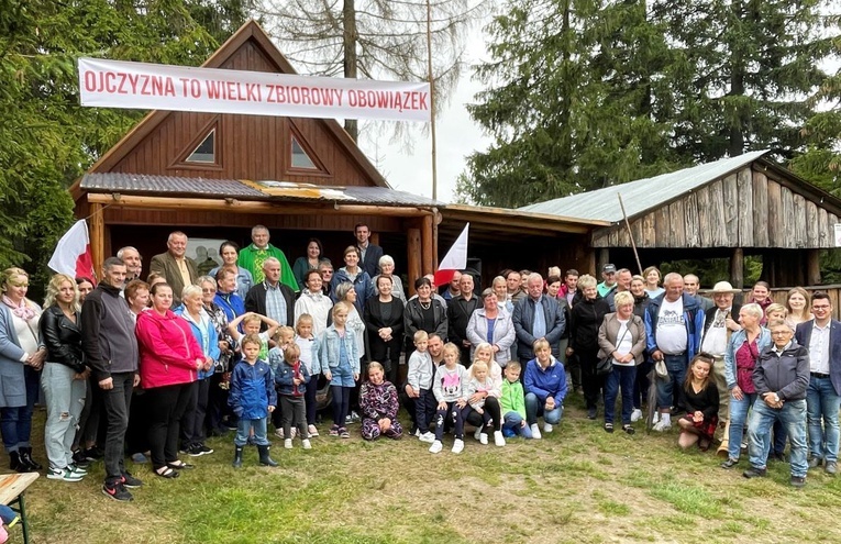 Uczestnicy tegorocznej modlitwy za ojczyznę na Tynioku.
