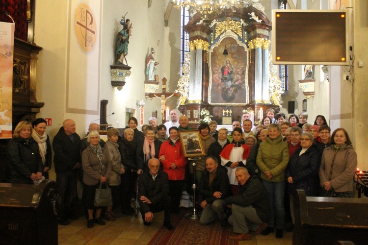 Zabytkowa świątynia i misje miłosierdzia